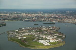 US judge takes control of New York’s troubled Rikers Island jail – Yahoo