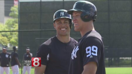 Aaron Judge champions friendship with Juan Soto but fans question if bromance is just smoke and mirrors – MotorcycleSports