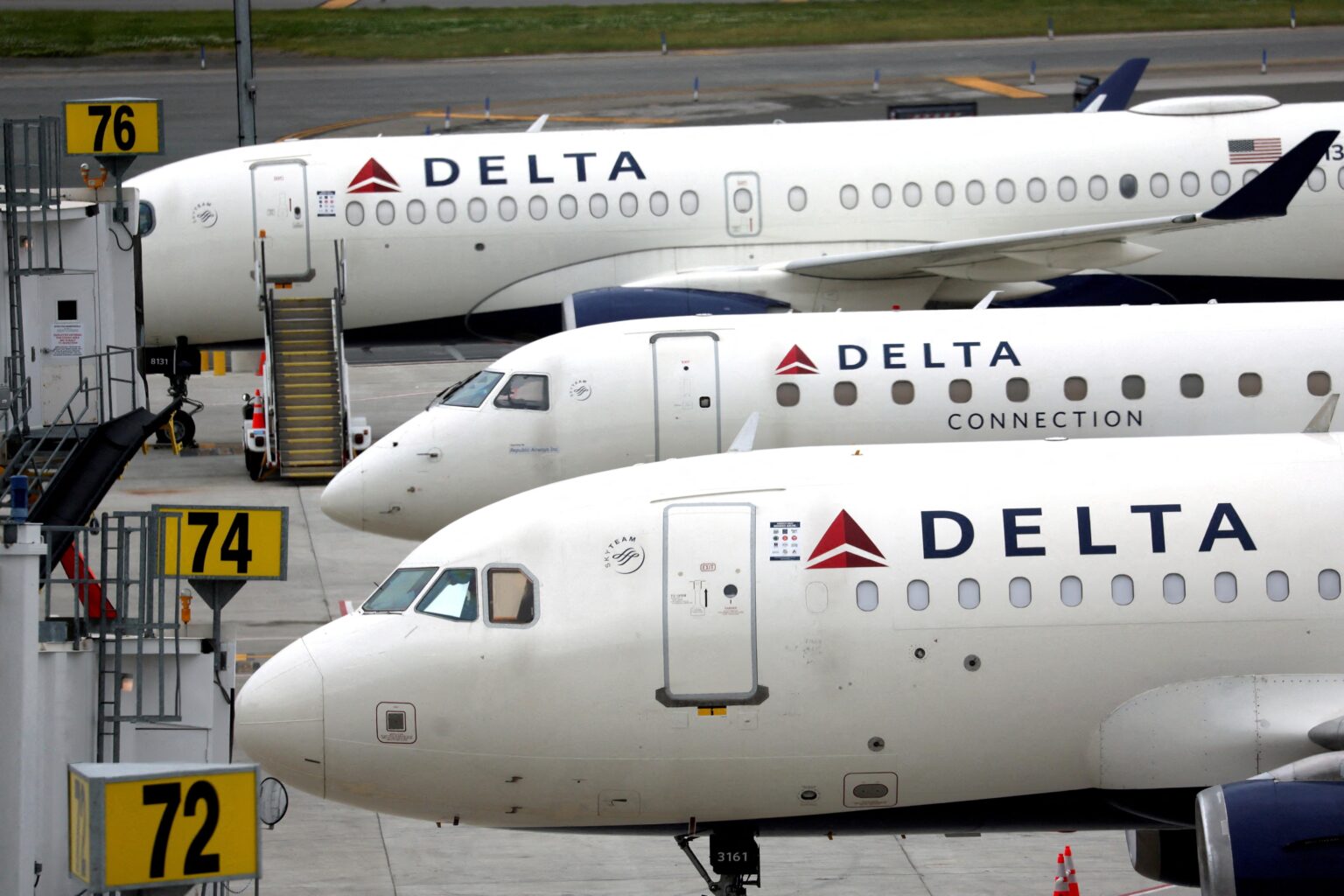 Economic turbulence shakes US airlines as travel demand falters – Reuters