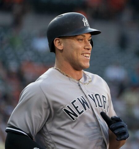 New York Yankees’ Aaron Judge Wins AL Player of the Month – Sports Illustrated