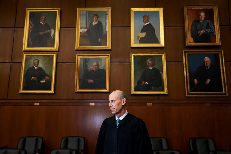 Marshals’ Data Shows Spike in Threats Against Federal Judges – The New York Times