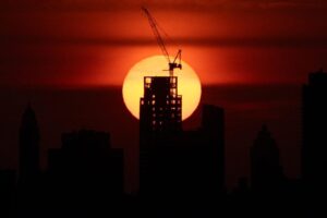 Temperature in New York City reaches 100 degrees as eastern US swelters under extreme heat wave – WTOP