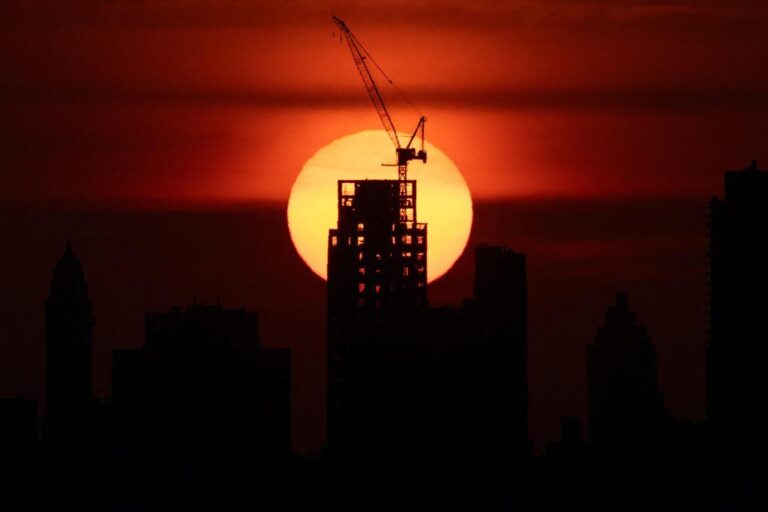 Temperature in New York City reaches 100 degrees as eastern US swelters under extreme heat wave – WTOP