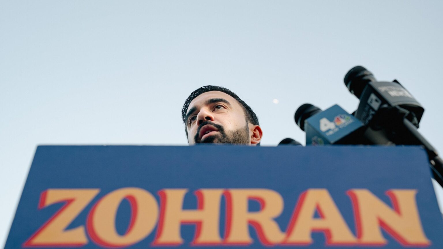 A New Political Star Emerges Out of a Fractured Democratic Party – The New York Times