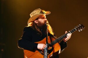 Chris Stapleton concert postponed, Broadway performances canceled amid New York air quality crisis – USA Today