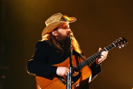 Chris Stapleton concert postponed, Broadway performances canceled amid New York air quality crisis – USA Today
