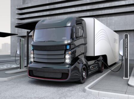 Driverless Semi Trucks Are Here, With Little Regulation and Big Promises – The New York Times