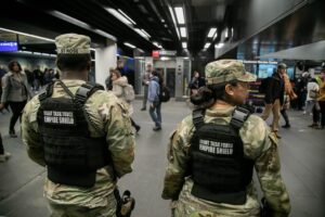 President Trump’s threat to send National Guard to NYC is insulting to local police, Gov. Kathy Hochul says – CBS News