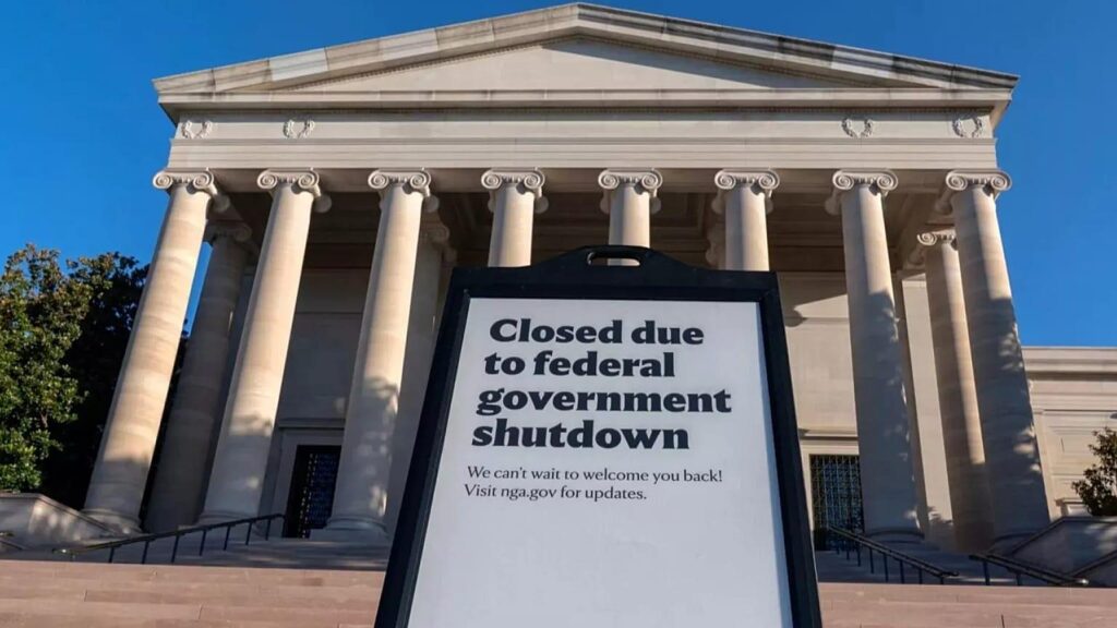 Shutdown Enters First Full Day With No Hint Either Side Will Give – The New York Times