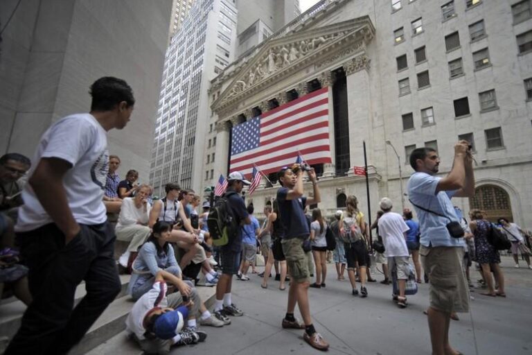 Trump tariffs, tiffs tied to NYC tourism drop are ‘catastrophically’ affecting business – Gothamist
