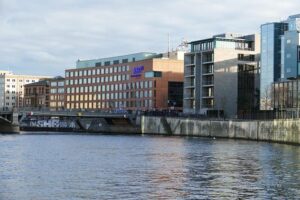 Which City Is The Media Capital Of The World? – WorldAtlas