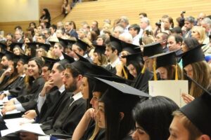 US college graduates face harsh job market amid economic uncertainty – Al Jazeera