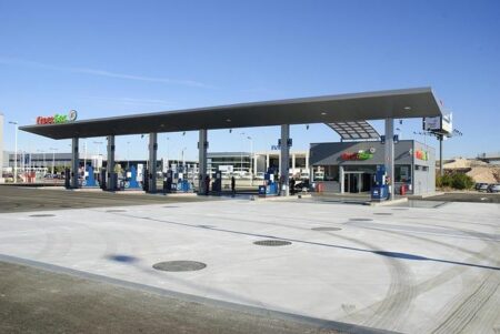 Trump-promoted discount gas stations fuel a mystery and questions – ABC News – Breaking News, Latest News and Videos