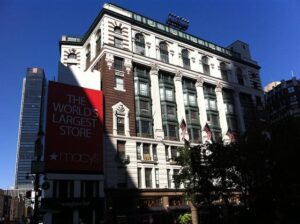 This Shopping Mall In New York Is So Huge It Has Its Own ZIP Code – Only In Your State